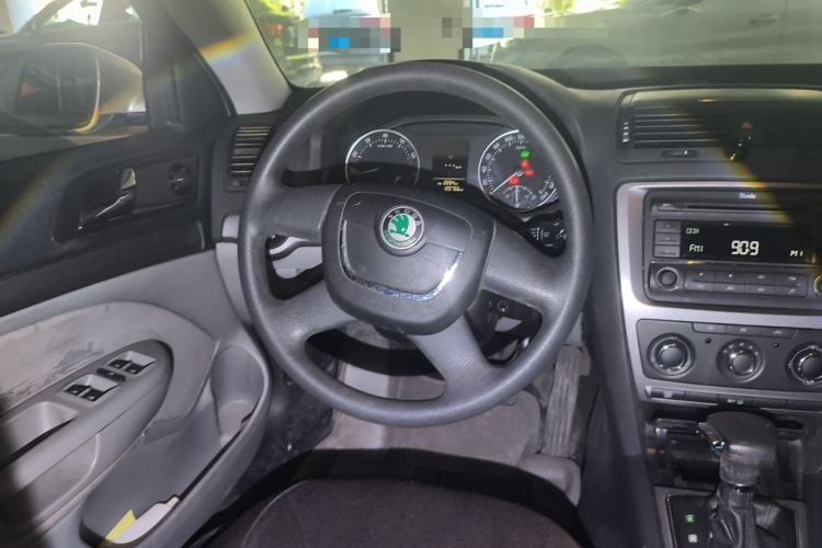 Used Skoda Octavia 2012 1.6L Automatic Yijie Edition Steering Wheel