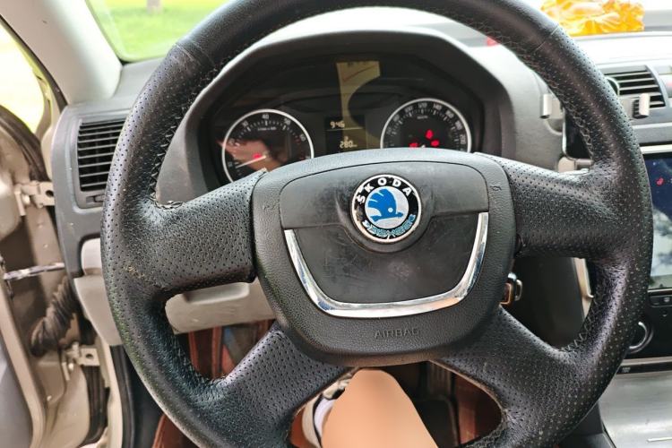 Used Skoda Octavia 2012 1.6L Manual Yijie Edition Steering Wheel