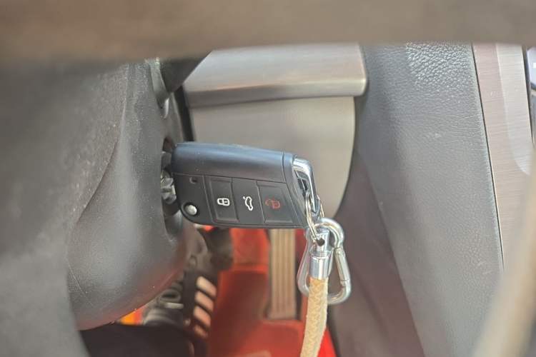 Used Skoda Octavia 2012 1.6L Automatic Yijun Edition Vehicle Key