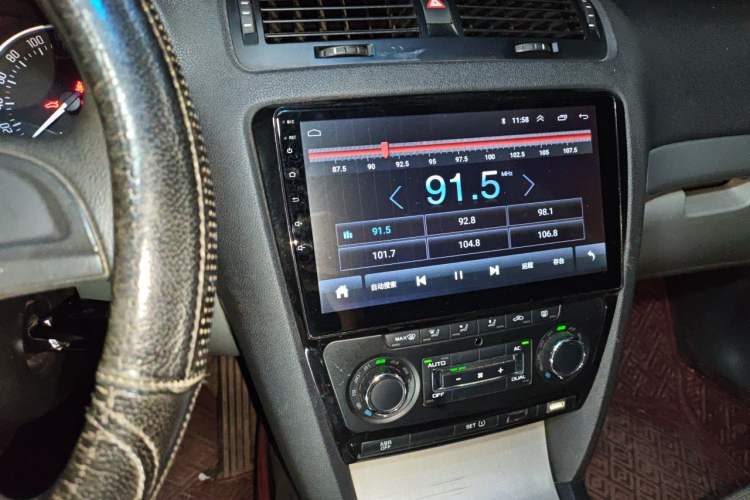 Used Skoda Octavia 2013 1.6L Manual Yijun Edition Audio And AC Panel