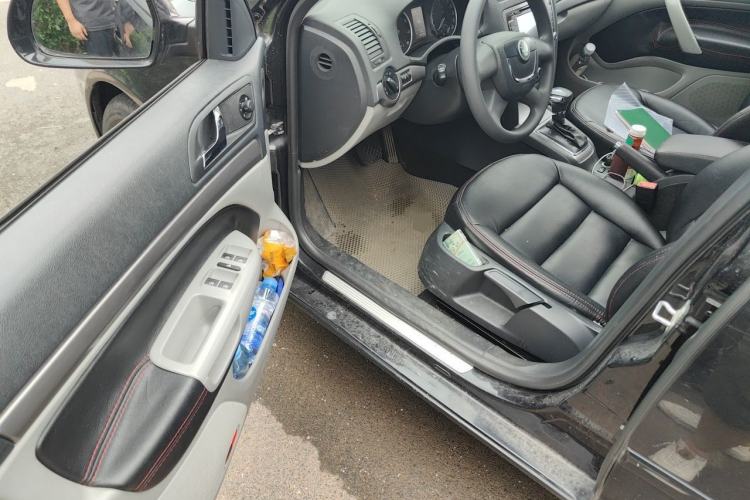 Used Skoda Octavia 2013 2.0L Automatic Yijie Edition Driver Seat