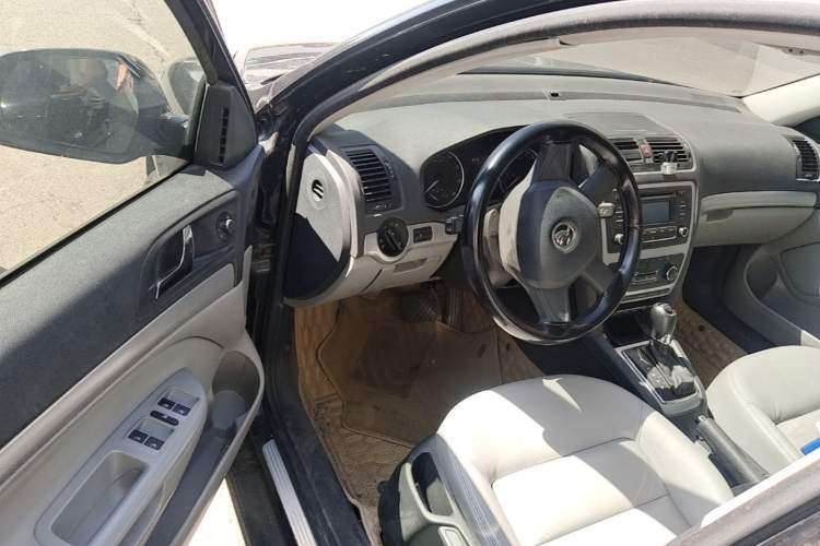 Used Skoda Octavia 2013 1.6L Automatic Yijun Edition Driver Seat