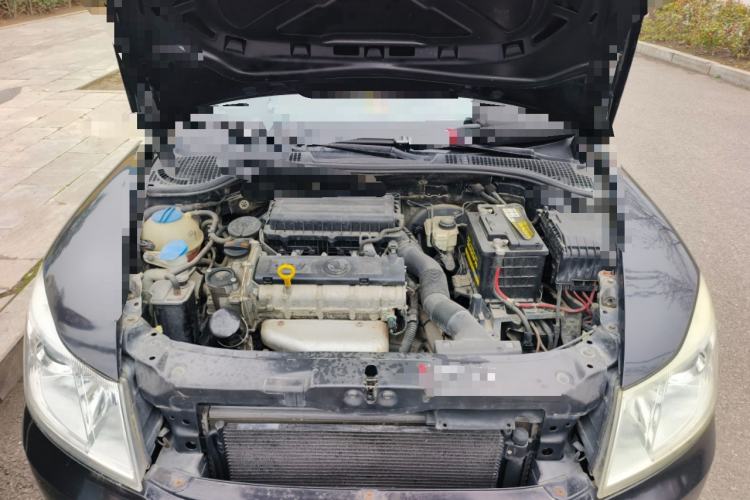 Used Skoda Octavia 2013 1.6L Manual Yijun Edition Engine Bay