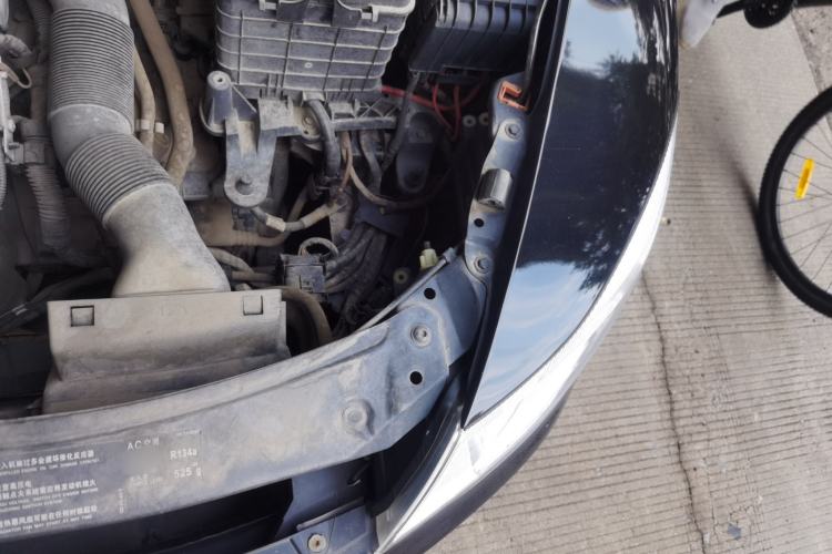 Used Skoda Octavia 2013 1.6L Automatic Yijun Edition Engine Bay Left