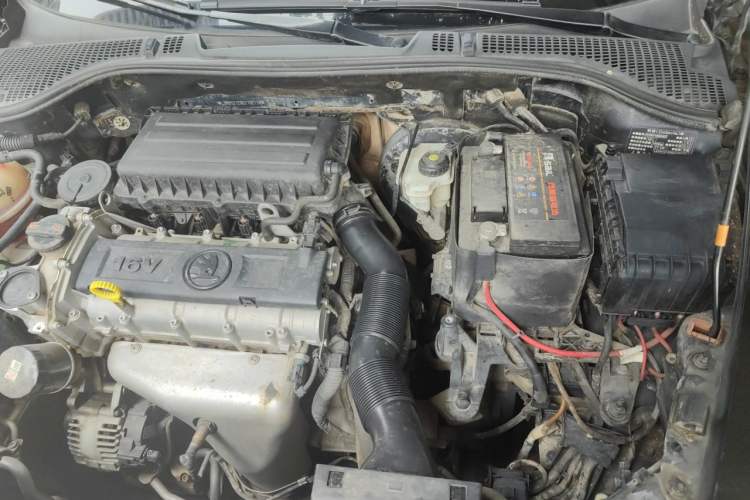Used Skoda Octavia 2013 1.6L Manual Yijun Edition Engine Bay Left