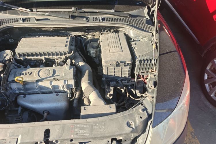 Used Skoda Octavia 2013 1.6L Automatic Elegance Edition Engine Bay Left