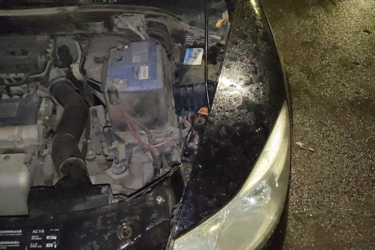Used Skoda Octavia 2013 1.6L Manual Yijie Edition Engine Bay Left