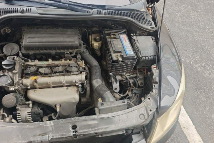 Used Skoda Octavia 2013 1.6L Automatic Yijie Edition Engine Bay Left