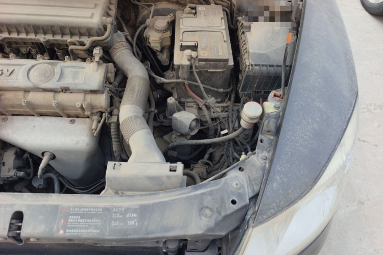 Used Skoda Octavia 2013 1.6L Manual Yijie Edition Engine Bay Left