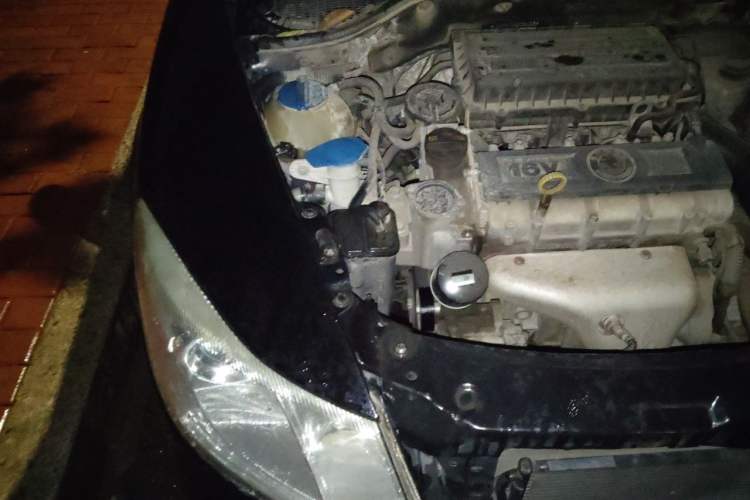 Used Skoda Octavia 2013 1.6L Manual Yijie Edition Engine Bay Right