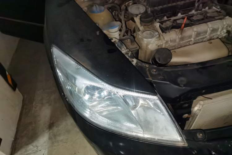 Used Skoda Octavia 2013 1.6L Automatic Yijun Edition Engine Bay Right
