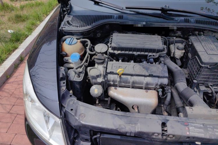 Used Skoda Octavia 2013 1.6L Automatic Yijun Edition Engine Bay Right