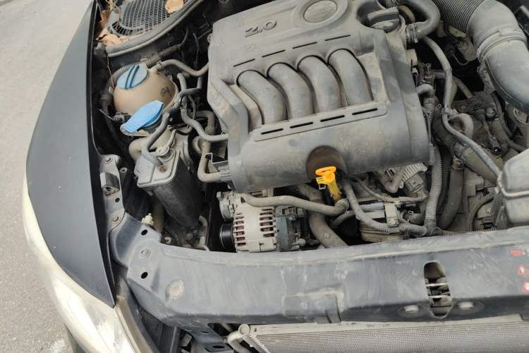 Used Skoda Octavia 2013 2.0L Automatic Yijie Edition Engine Bay Right