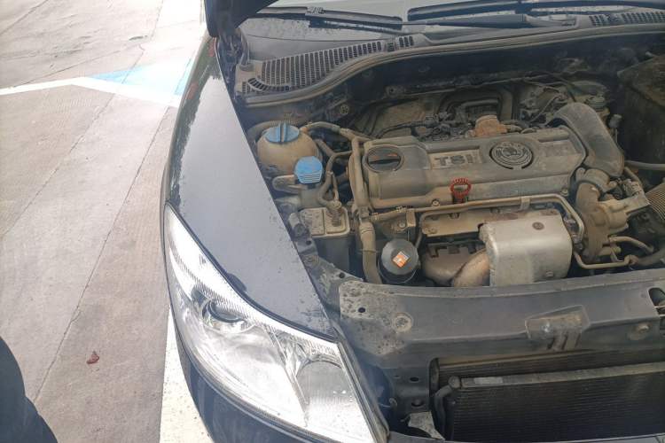 Used Skoda Octavia 2013 1.4TSI DSG Yijun Edition Engine Bay Right