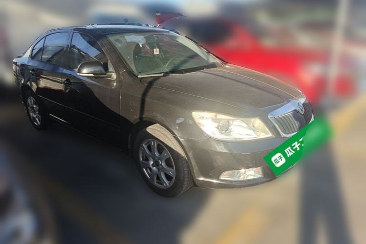 Used Skoda Octavia 2013 1.6L Automatic Elegance Edition Front Right 45 Deg