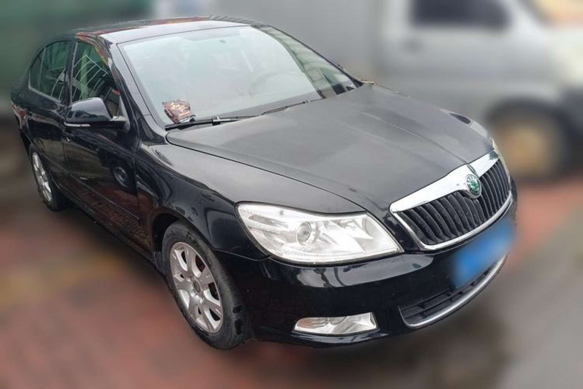 Used Skoda Octavia 2013 2.0L Automatic Yijie Edition Front Right 45 Deg
