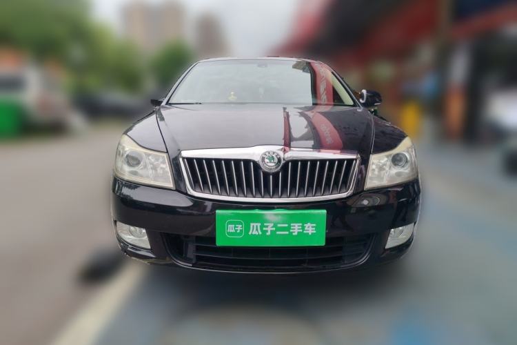 Used Skoda Octavia 2013 1.6L Manual Yijun Edition Front