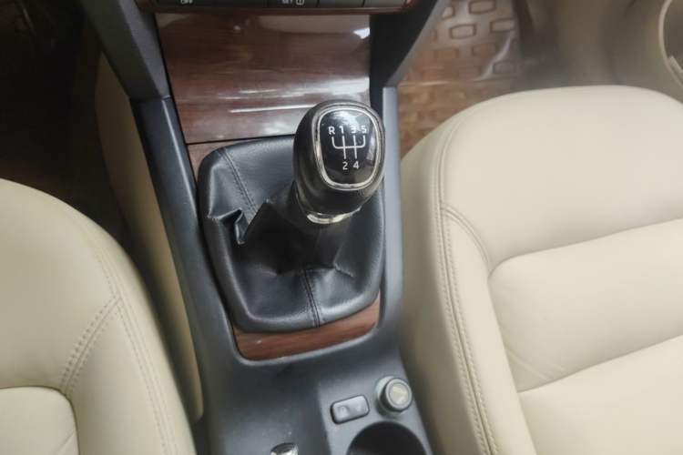 Used Skoda Octavia 2013 1.6L Manual Yijun Edition Gear Lever