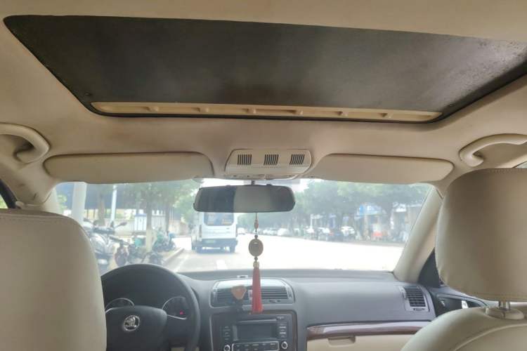 Used Skoda Octavia 2013 1.6L Manual Yijun Edition Headliner