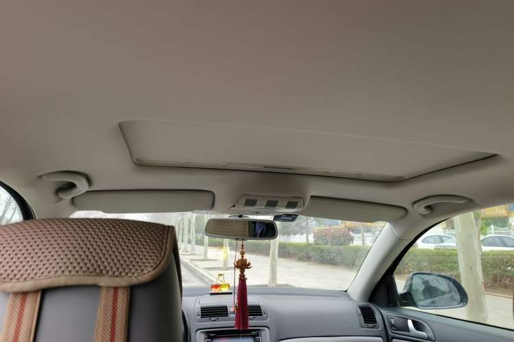 Used Skoda Octavia 2013 1.6L Manual Yijun Edition Headliner