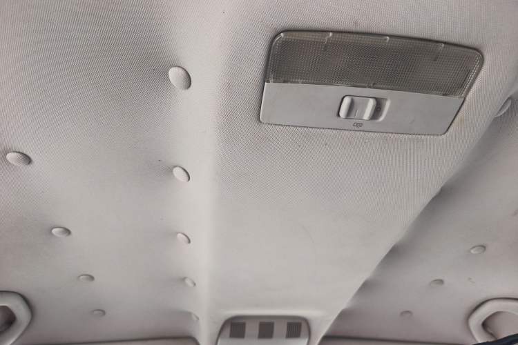 Used Skoda Octavia 2013 1.6L Manual Yijie Edition Headliner