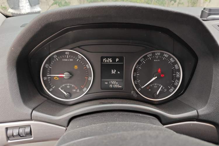 Used Skoda Octavia 2013 1.6L Automatic Yijun Edition Instrument Cluster