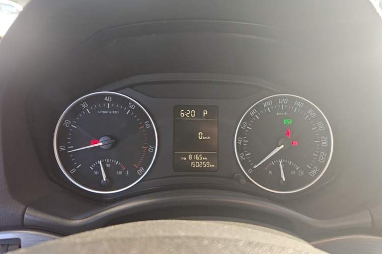 Used Skoda Octavia 2013 1.6L Automatic Elegance Edition Instrument Cluster