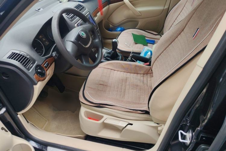 Used Skoda Octavia 2013 1.6L Manual Yijun Edition Left Front Seat