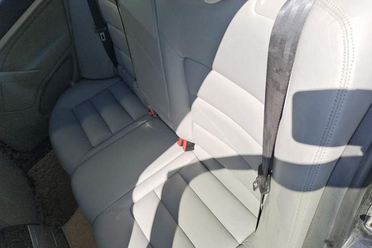 Used Skoda Octavia 2013 1.6L Automatic Yijun Edition Left Rear Seat
