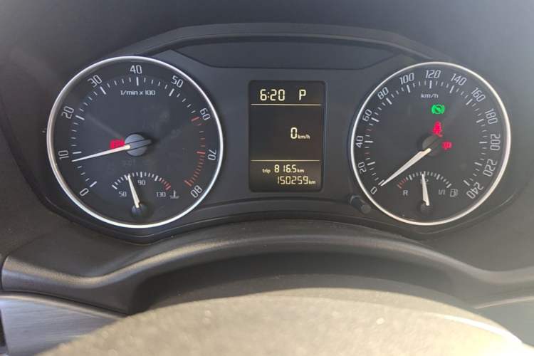 Used Skoda Octavia 2013 1.6L Automatic Elegance Edition Odometer Close Up