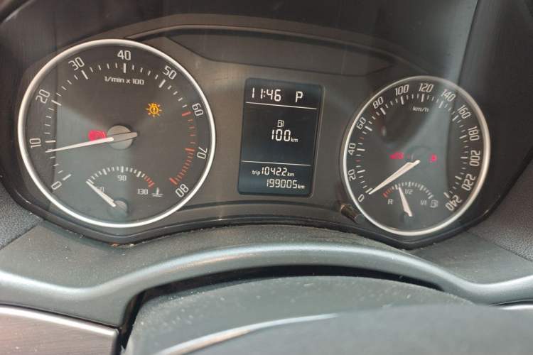 Used Skoda Octavia 2013 1.6L Automatic Yijie Edition Odometer Close Up