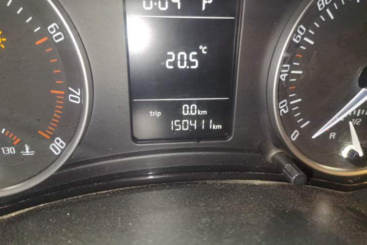 Used Skoda Octavia 2013 1.6L Automatic Yijun Edition Odometer Close Up