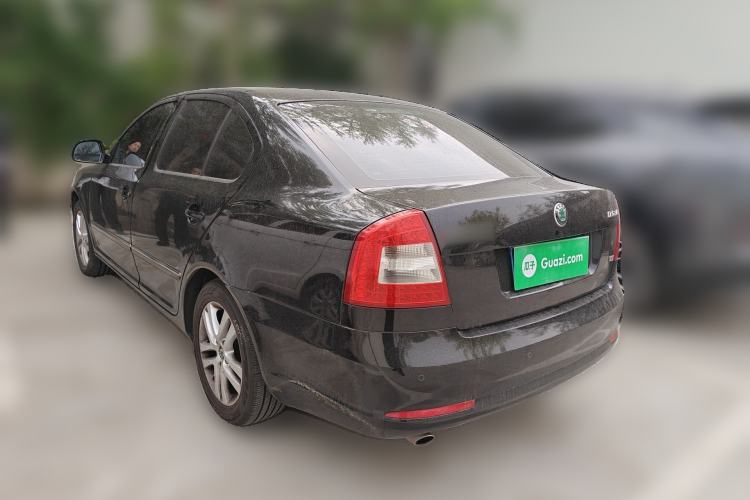 Used Skoda Octavia 2013 1.6L Automatic Yijun Edition Rear Left 45 Deg