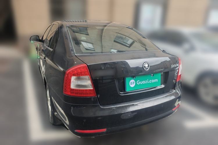 Used Skoda Octavia 2013 1.6L Automatic Yijie Edition Rear Left 45 Deg