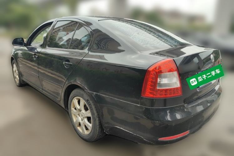 Used Skoda Octavia 2013 2.0L Automatic Yijie Edition Rear Left 45 Deg