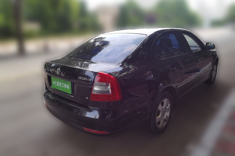 Used Skoda Octavia 2013 1.6L Automatic Yijun Edition Rear Right 45 Deg