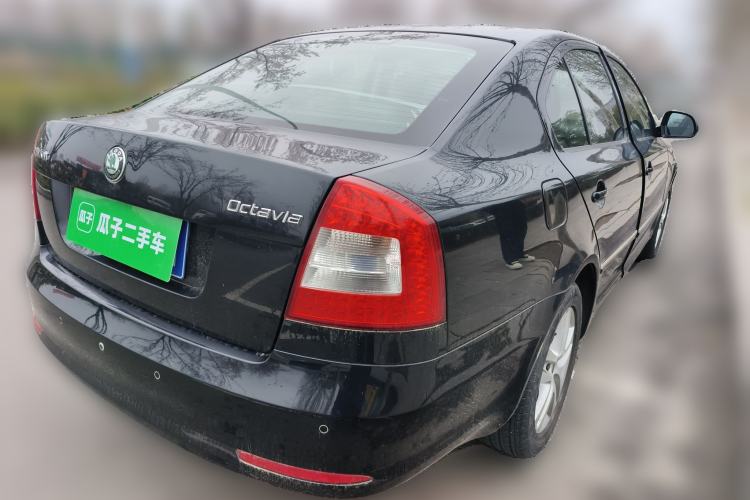 Used Skoda Octavia 2013 1.6L Manual Yijun Edition Rear Right 45 Deg