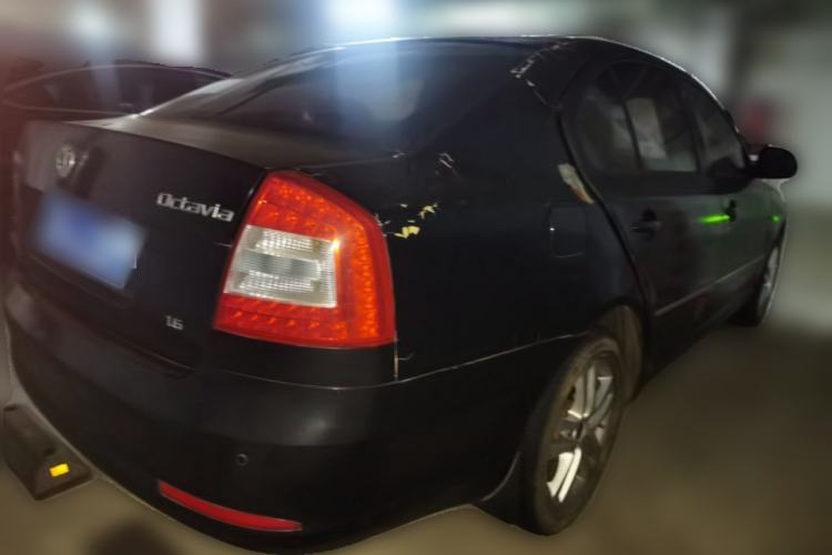 Used Skoda Octavia 2013 1.6L Automatic Yijun Edition Rear Right 45 Deg