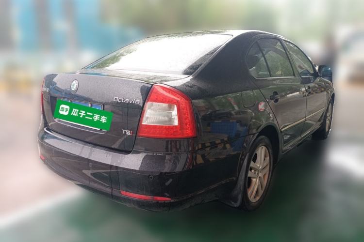 Used Skoda Octavia 2013 1.4TSI DSG Yijun Edition Rear Right 45 Deg