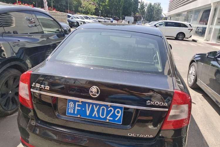Used Skoda Octavia 2013 1.6L Automatic Yijun Edition Rear