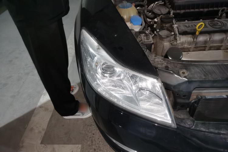 Used Skoda Octavia 2013 1.6L Automatic Yijie Edition Right Front Headlight
