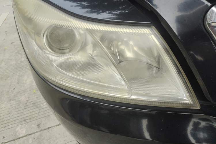 Used Skoda Octavia 2013 1.6L Manual Yijun Edition Right Front Headlight