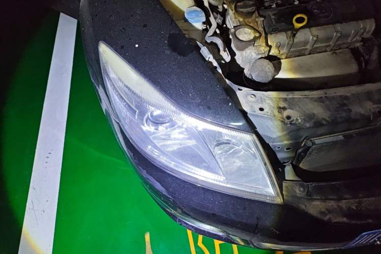 Used Skoda Octavia 2013 1.6L Manual Yijun Edition Right Front Headlight