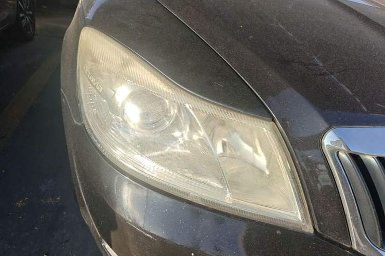 Used Skoda Octavia 2013 1.6L Automatic Elegance Edition Right Front Headlight