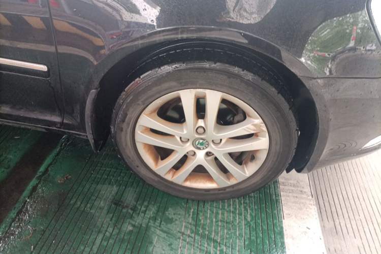 Used Skoda Octavia 2013 1.4TSI DSG Yijun Edition Right Front Wheel Hub