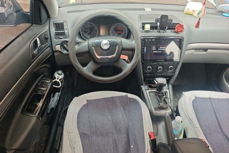 Used Skoda Octavia 2013 1.6L Automatic Yijie Edition Steering Wheel