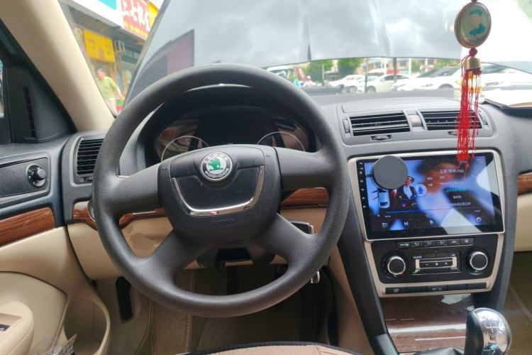Used Skoda Octavia 2013 1.6L Manual Yijun Edition Steering Wheel