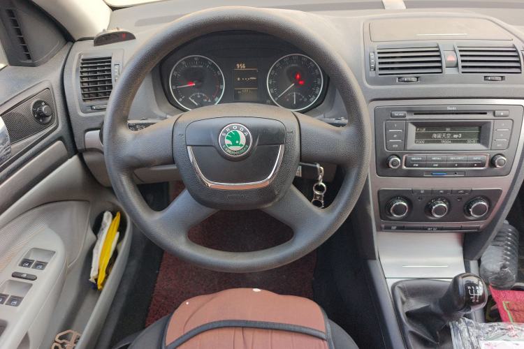 Used Skoda Octavia 2013 1.6L Manual Yijie Edition Steering Wheel