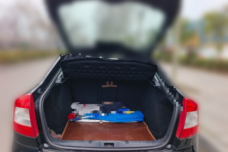 Used Skoda Octavia 2013 1.6L Manual Yijun Edition Trunk