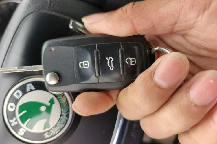 Used Skoda Octavia 2013 1.6L Manual Yijun Edition Vehicle Key